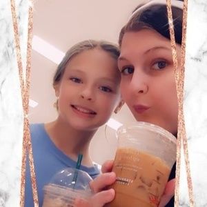 Meet your Posher, Cherry berry